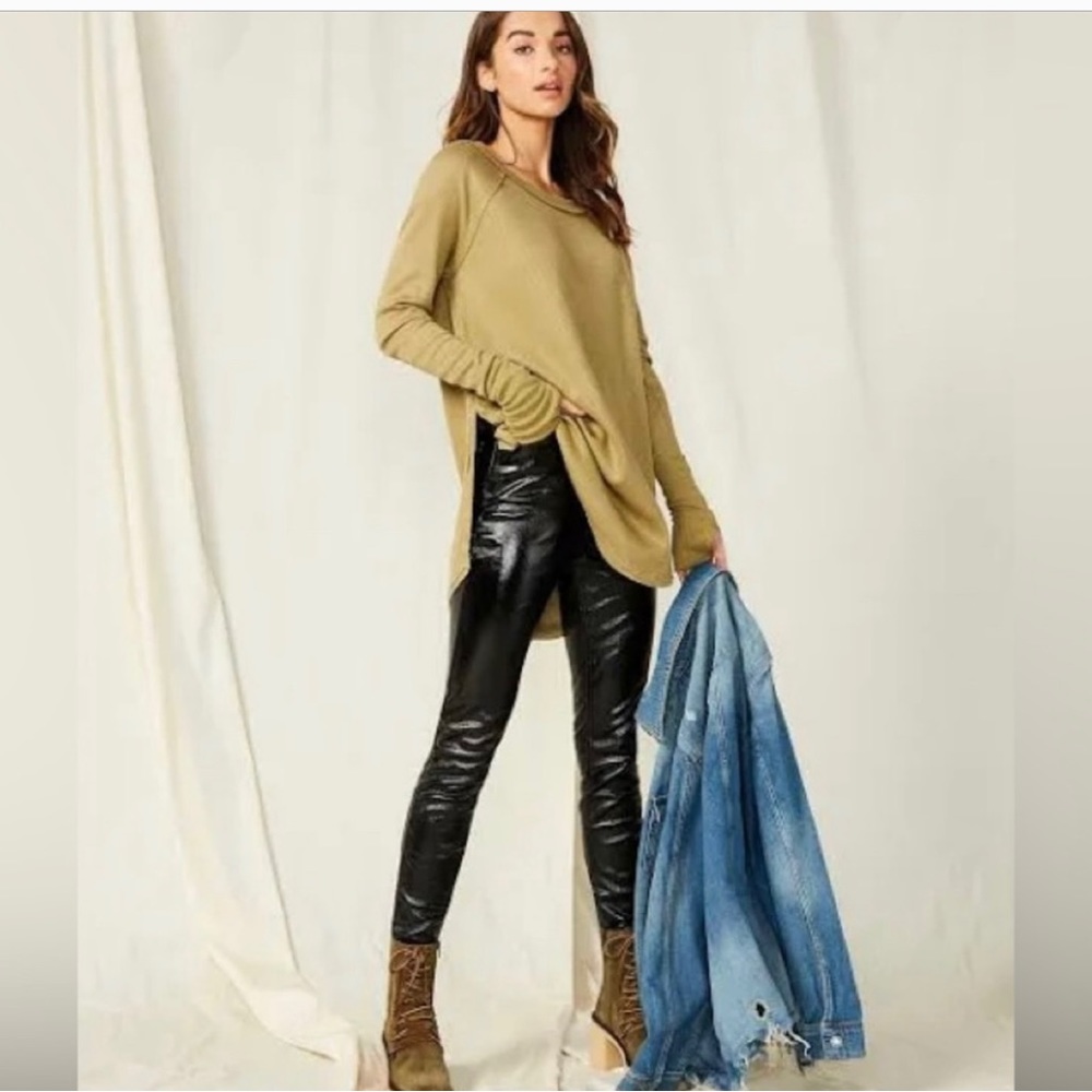 Free People ’We The Free” Phoenix Coated Skinny Jeans in Liquid Black, Size 27